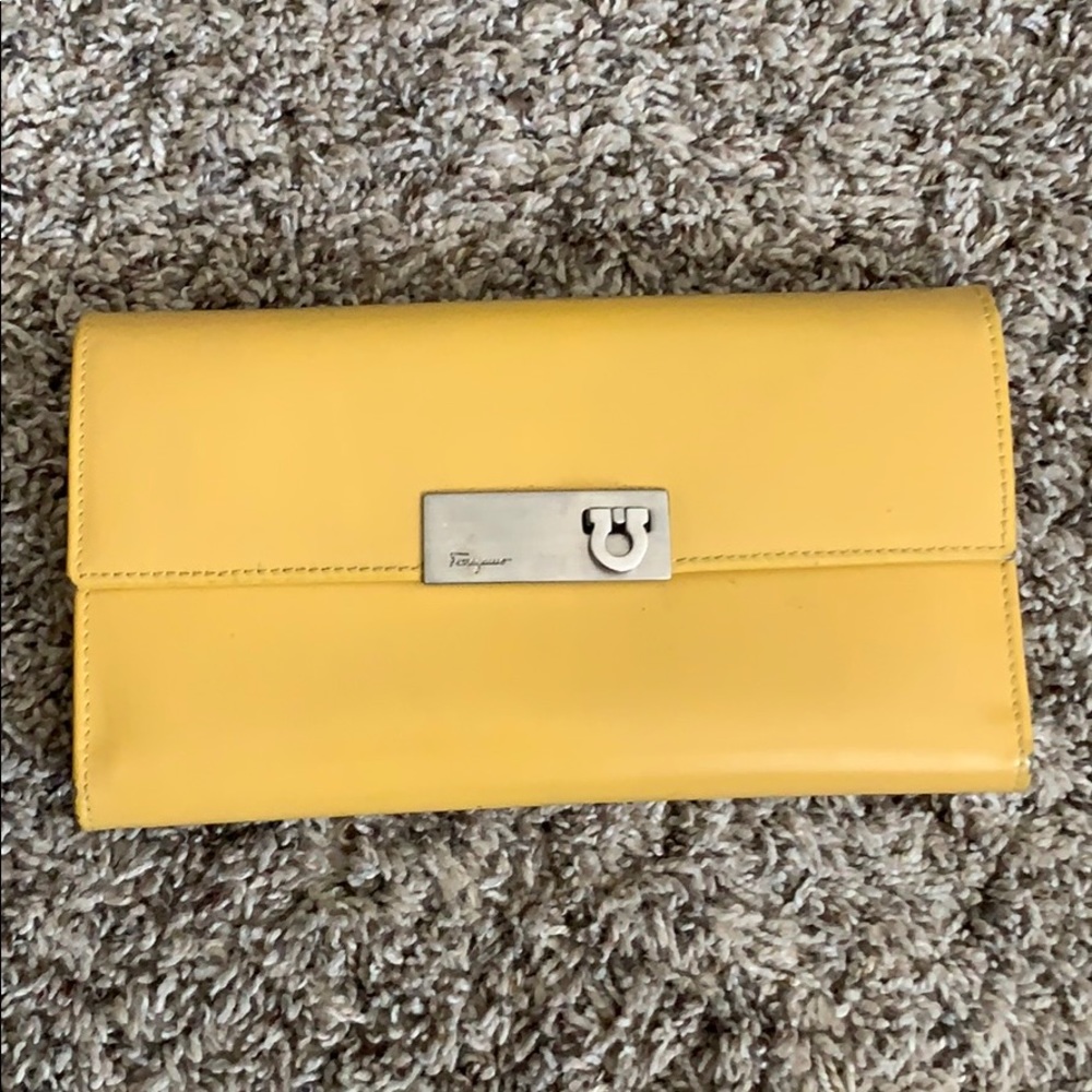 Ferragamo vintage mustard wallet